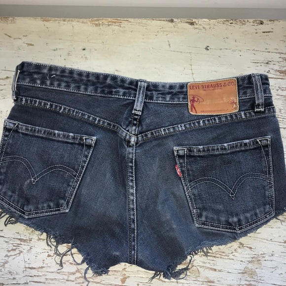 Levi navy cut off shorts - Picture 2 of 2